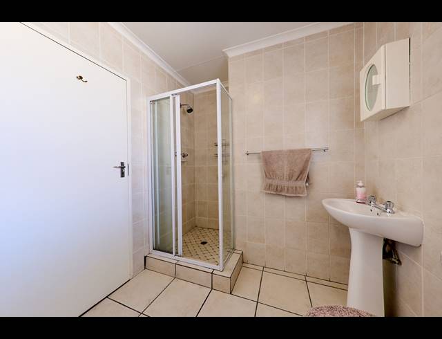 3 BEDROOM TOWNHOUSE FOR SALE IN KYALAMI HILLS